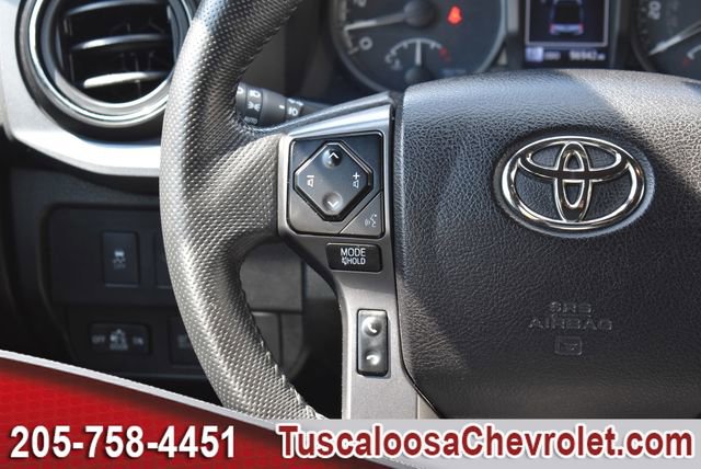 Used 2021 Toyota Tacoma TRD Off-Road w/ Technology Package AWD/4WD image 25
