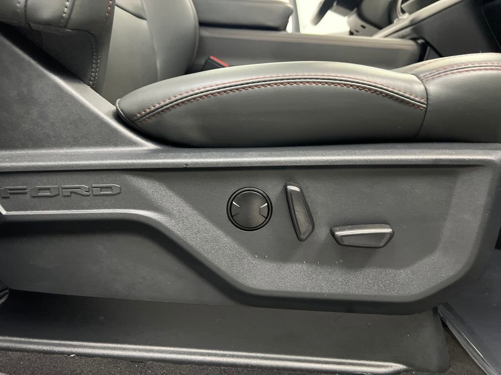 Used 2025 Ford Expedition Max Active image 26