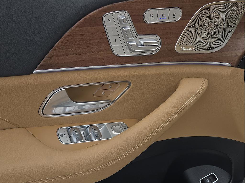 New 2026 Mercedes-Benz GLS 450 4MATIC image 17