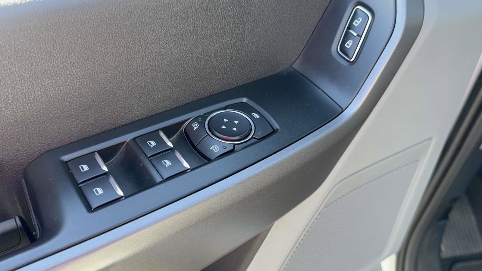 Used 2025 Ford F250 XLT image 16