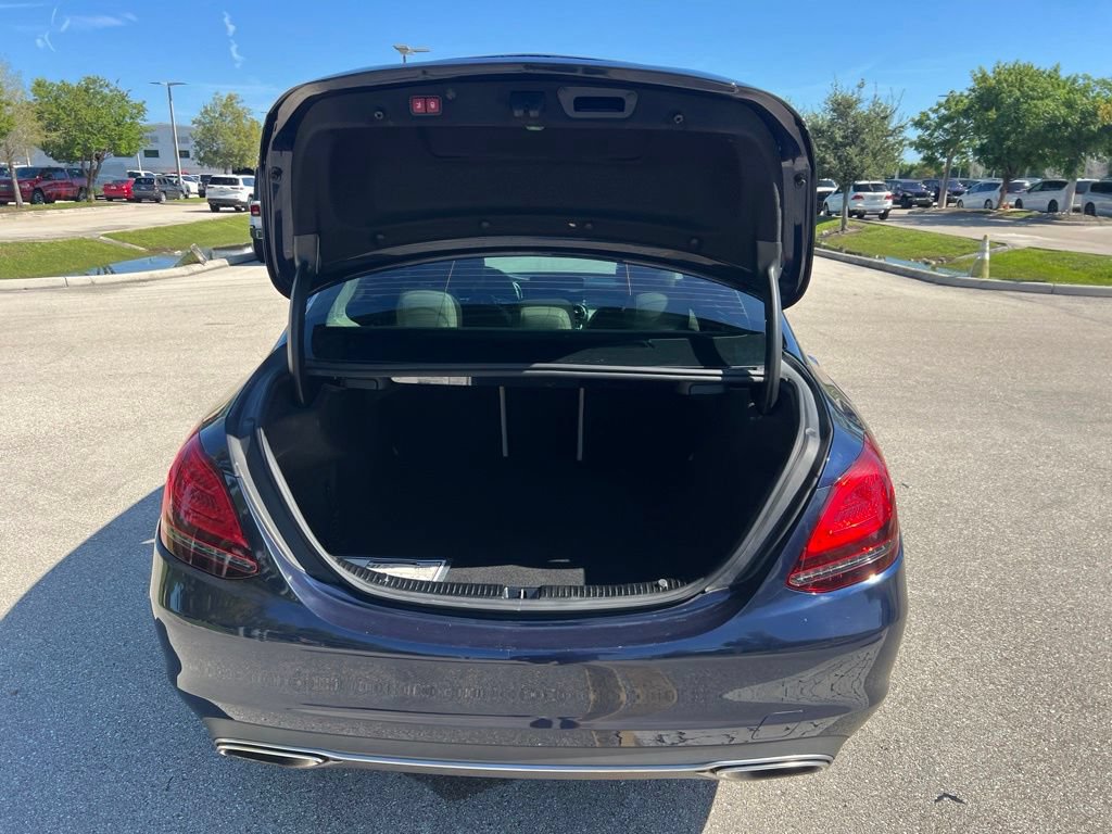 Used 2021 Mercedes-Benz C 300 Sedan image 8