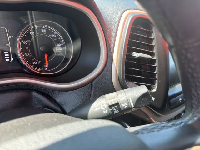 Used 2017 Jeep Cherokee Latitude w/ Safety/Convenience Group image 18