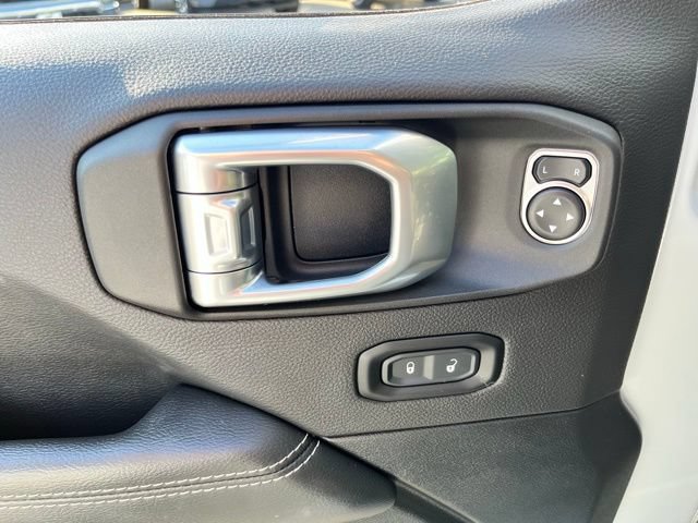 Used 2021 Jeep Wrangler Unlimited Sahara w/ Dual Top Group AWD/4WD image 16