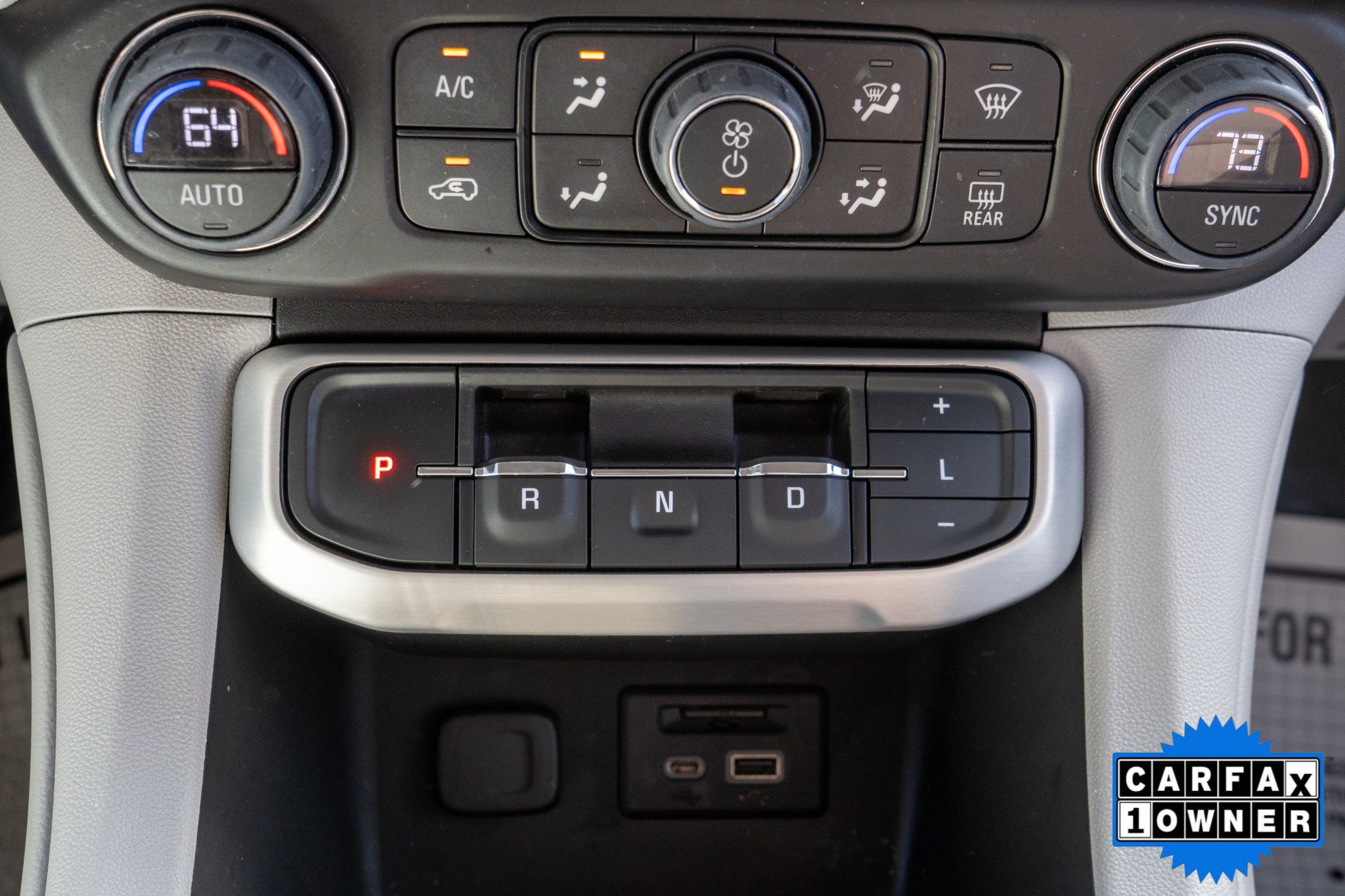 Used 2023 GMC Acadia SLT image 13