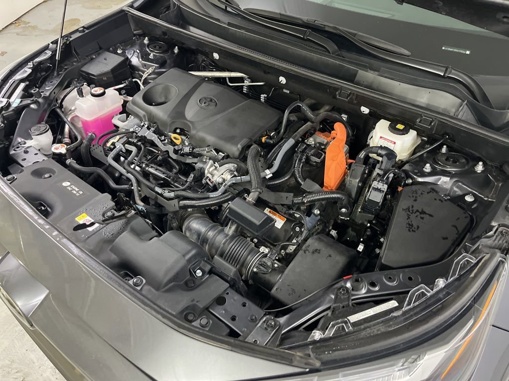 Used 2025 Toyota RAV4 XLE image 12