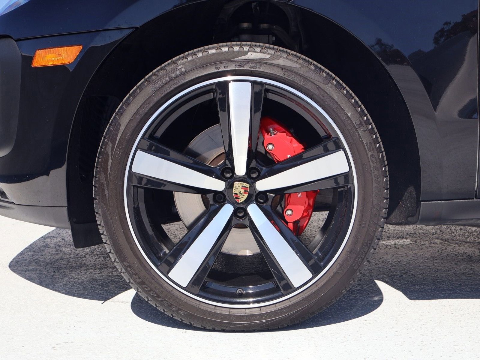 Certified 2022 Porsche Macan S image 27
