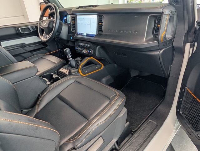 Used 2024 Ford Bronco Badlands image 12