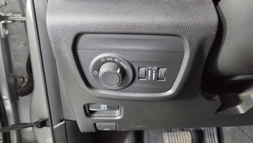 Used 2022 Jeep Grand Cherokee L Altitude image 20