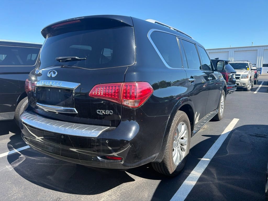 Used 2017 INFINITI QX80 4WD image 3