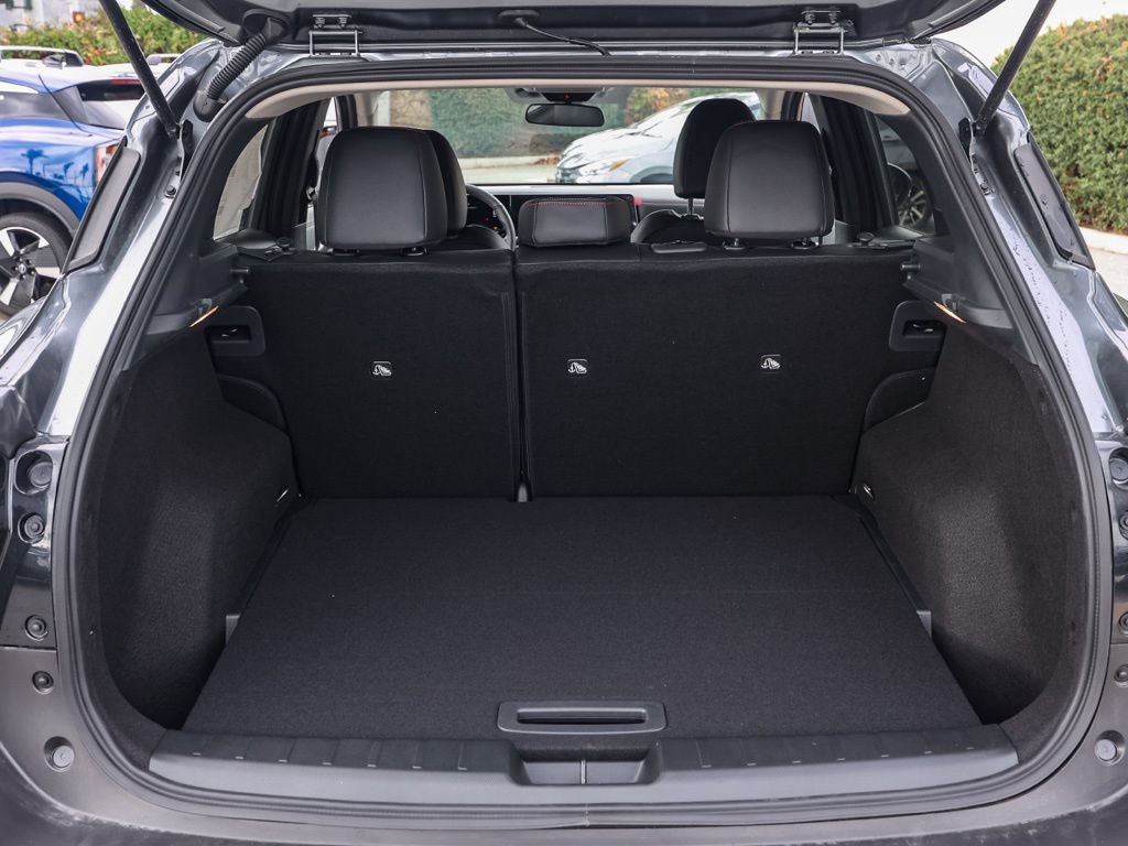 New 2026 Nissan Kicks SR FWD image 16
