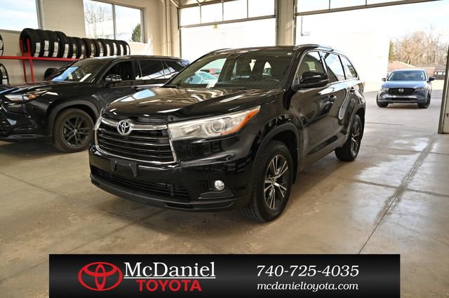 Used 2016 Toyota Highlander XLE w/ Four Season Floor Mat Package