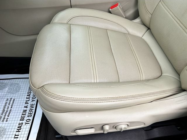 Used 2019 GMC Acadia Denali w/ Technology Package AWD/4WD image 28