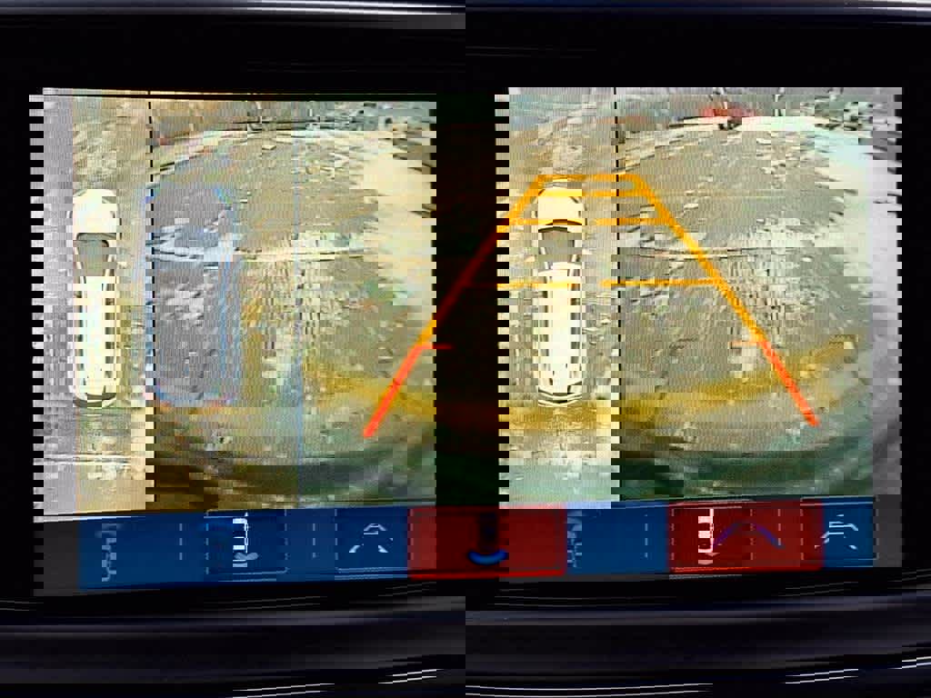 Used 2019 Buick Enclave Avenir w/ Avenir Technology Package image 17