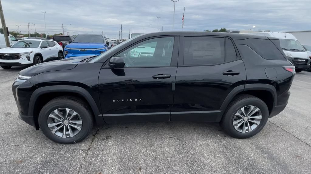 New 2026 Chevrolet Equinox LT w/ Convenience Package II FWD image 7
