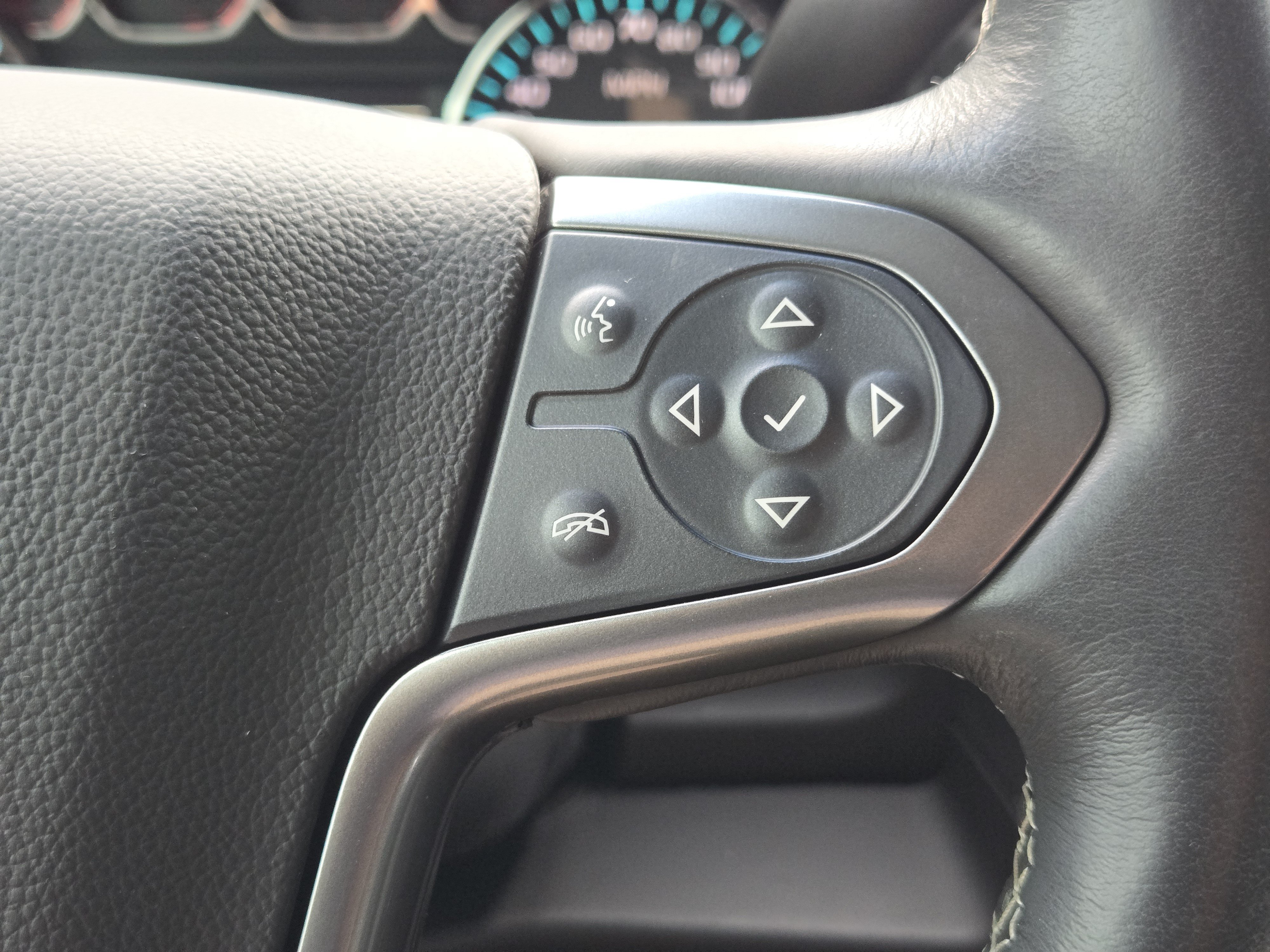 Used 2015 Chevrolet Tahoe LTZ AWD/4WD image 31