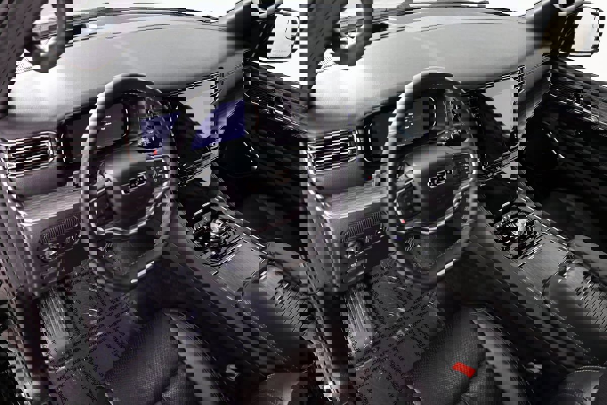 Used 2024 Jeep Wagoneer L Series III w/ Flexible Seating Group image 26