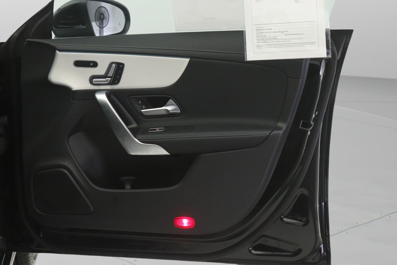 Certified 2023 Mercedes-Benz CLA 250 image 21