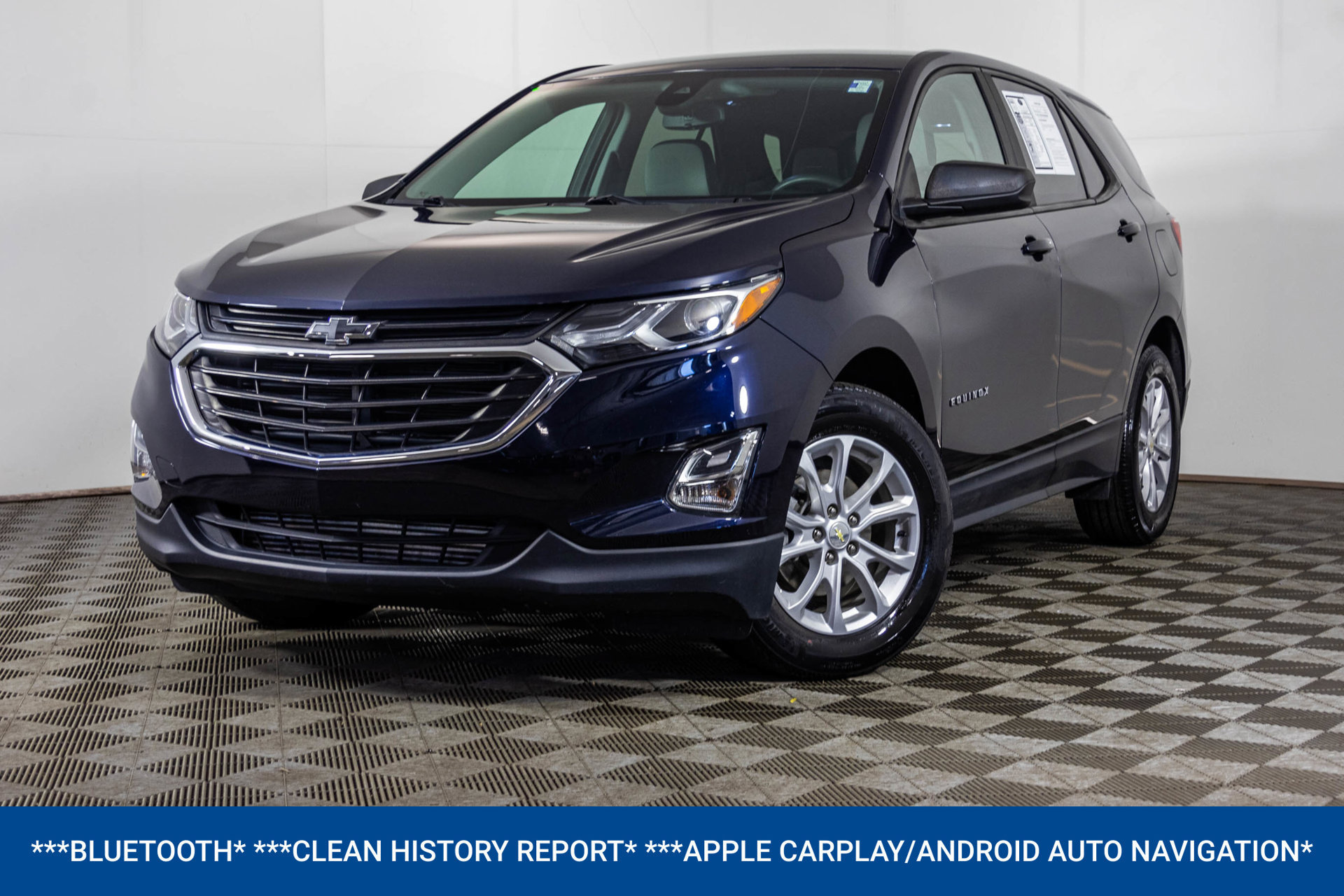 Used 2020 Chevrolet Equinox LS w/ LS Convenience Package FWD image 2