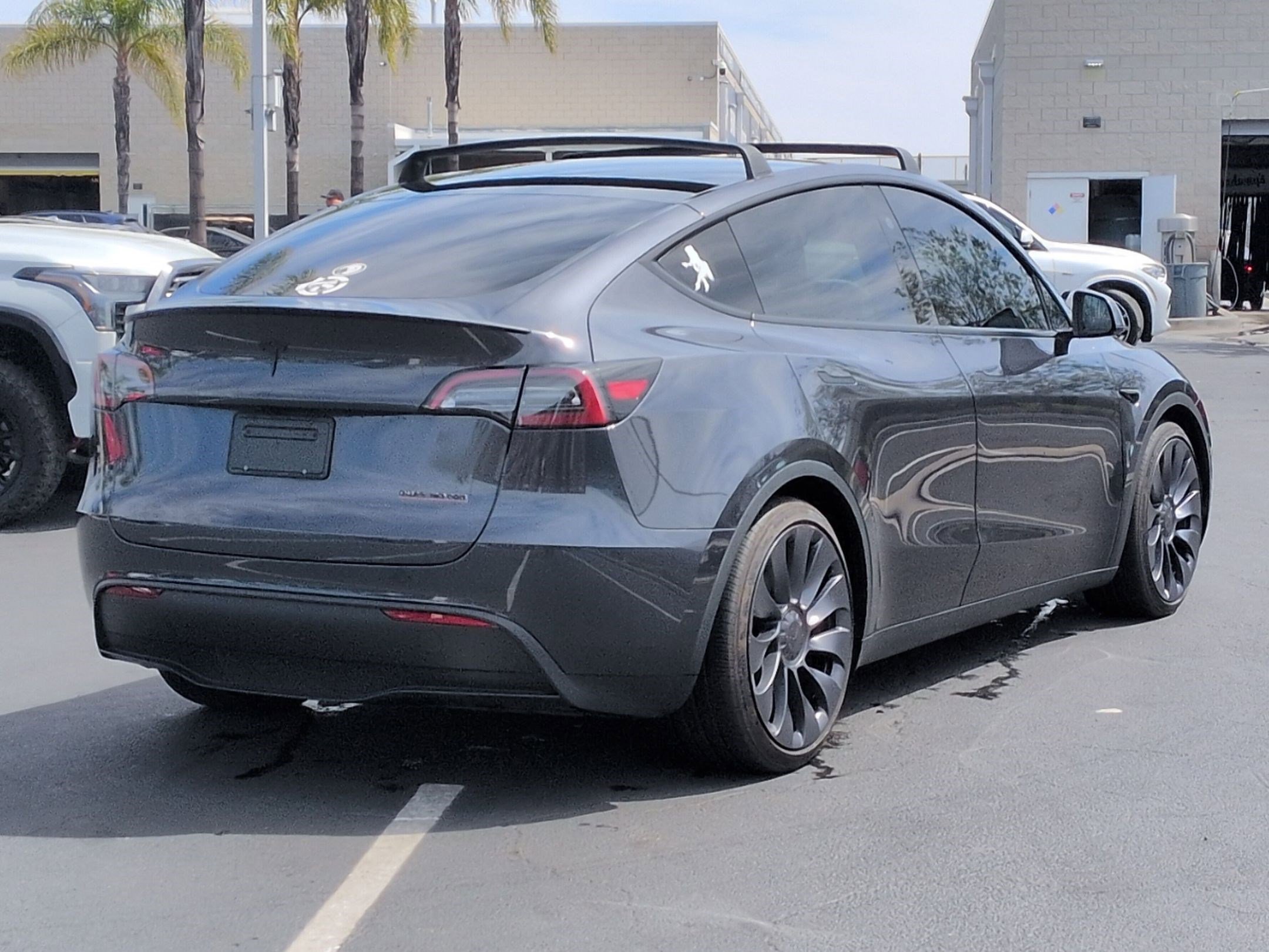 Used 2025 Tesla Model Y Performance AWD/4WD image 10
