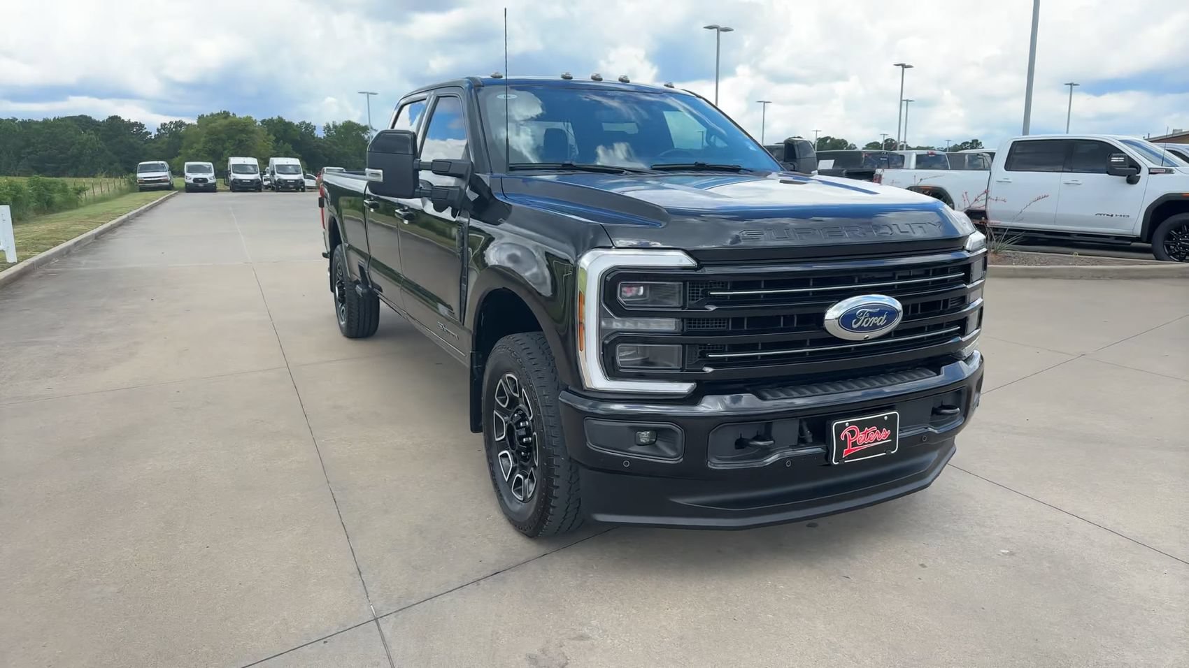 Used 2025 Ford F250 Platinum AWD/4WD image 3