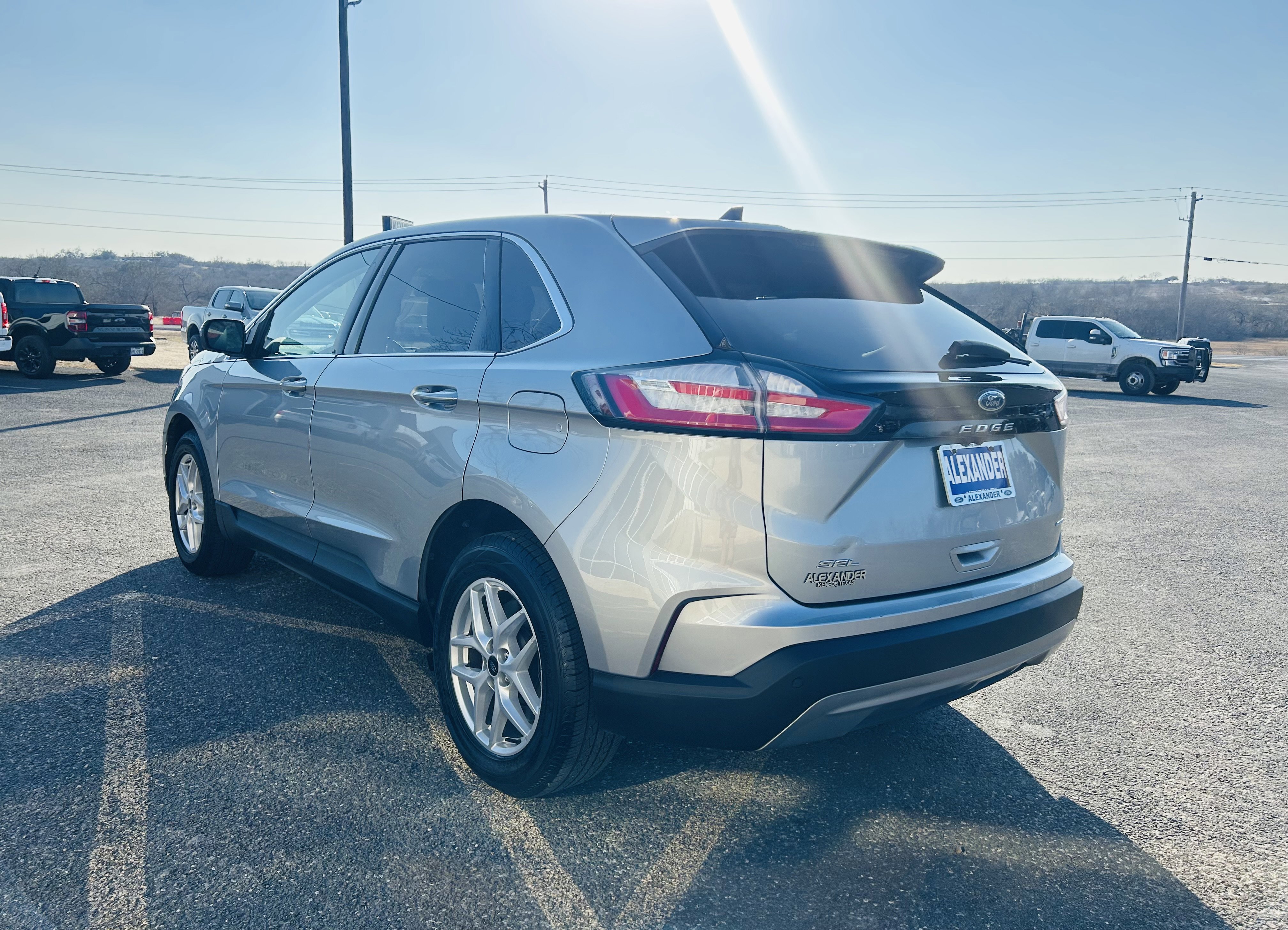 Used 2024 Ford Edge SEL image 6