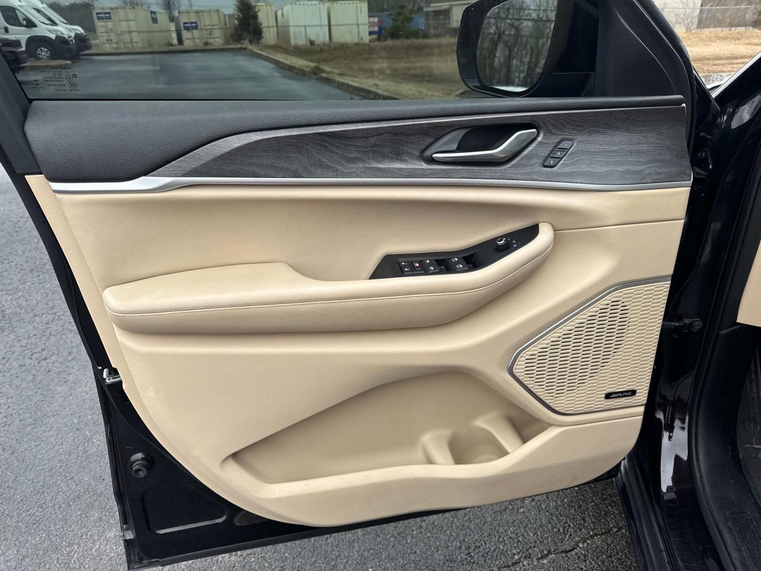 Used 2022 Jeep Grand Cherokee L Limited image 26