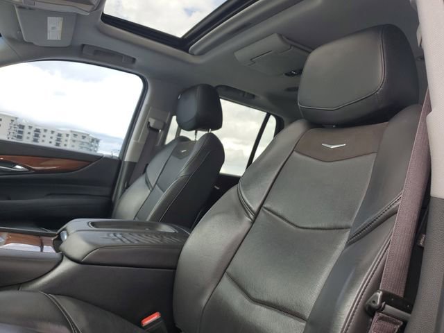 Used 2017 Cadillac Escalade Luxury image 21