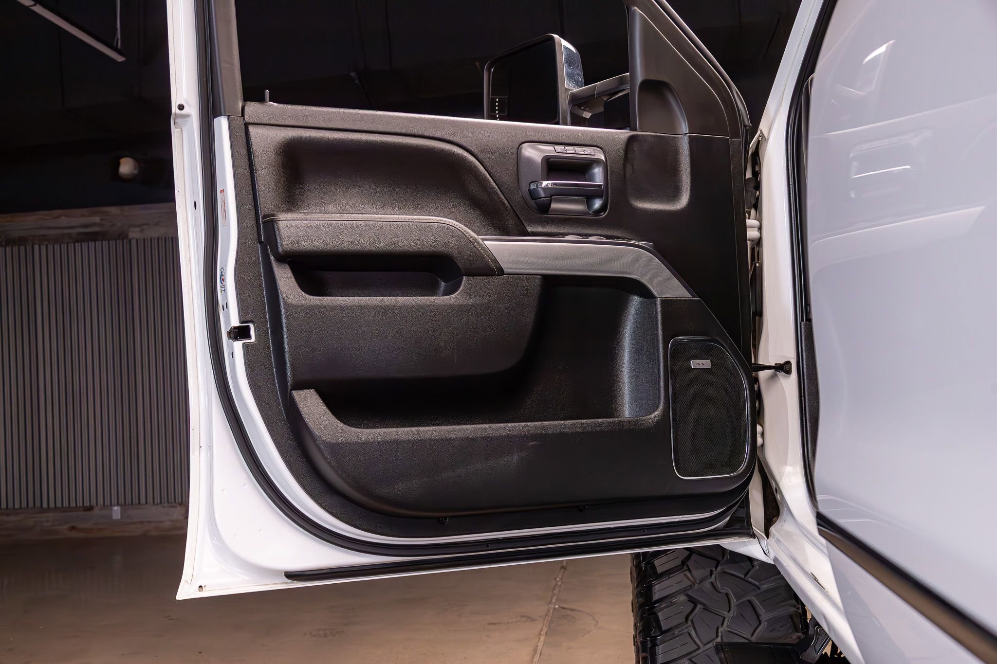 Used 2015 Chevrolet Silverado 2500 LTZ w/ Duramax Plus Package AWD/4WD image 31
