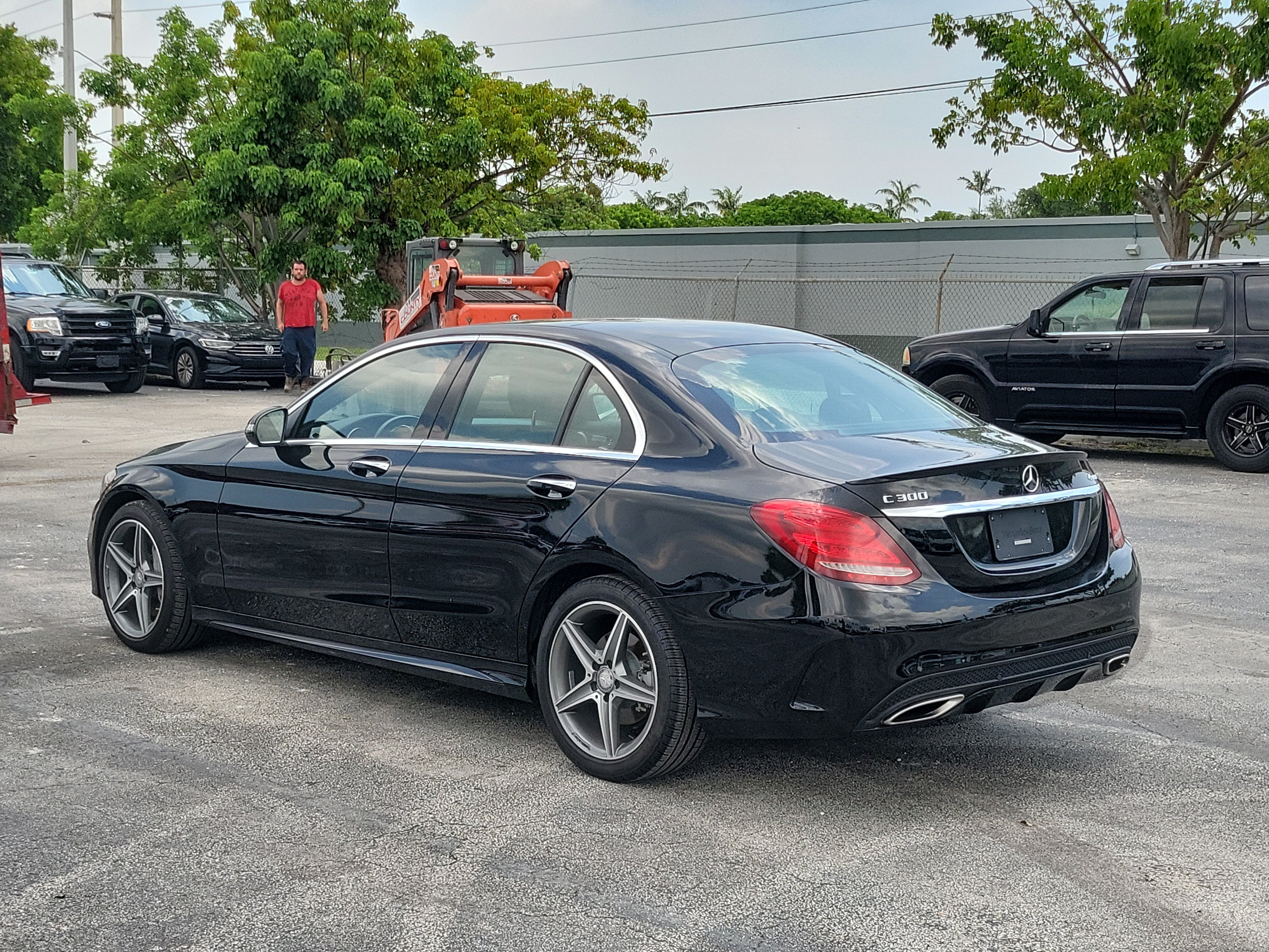 Used 2016 Mercedes-Benz C 300 4MATIC Sedan w/ Multimedia Package image 5
