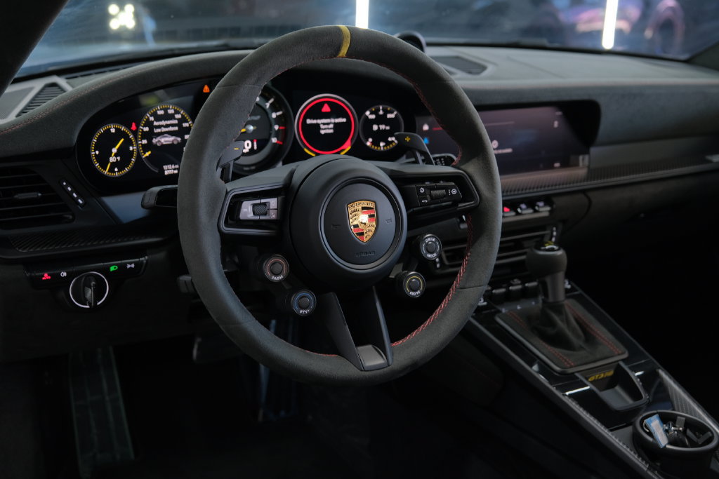 Used 2024 Porsche 911 GT3 RS w/ Weissach Package RWD image 11