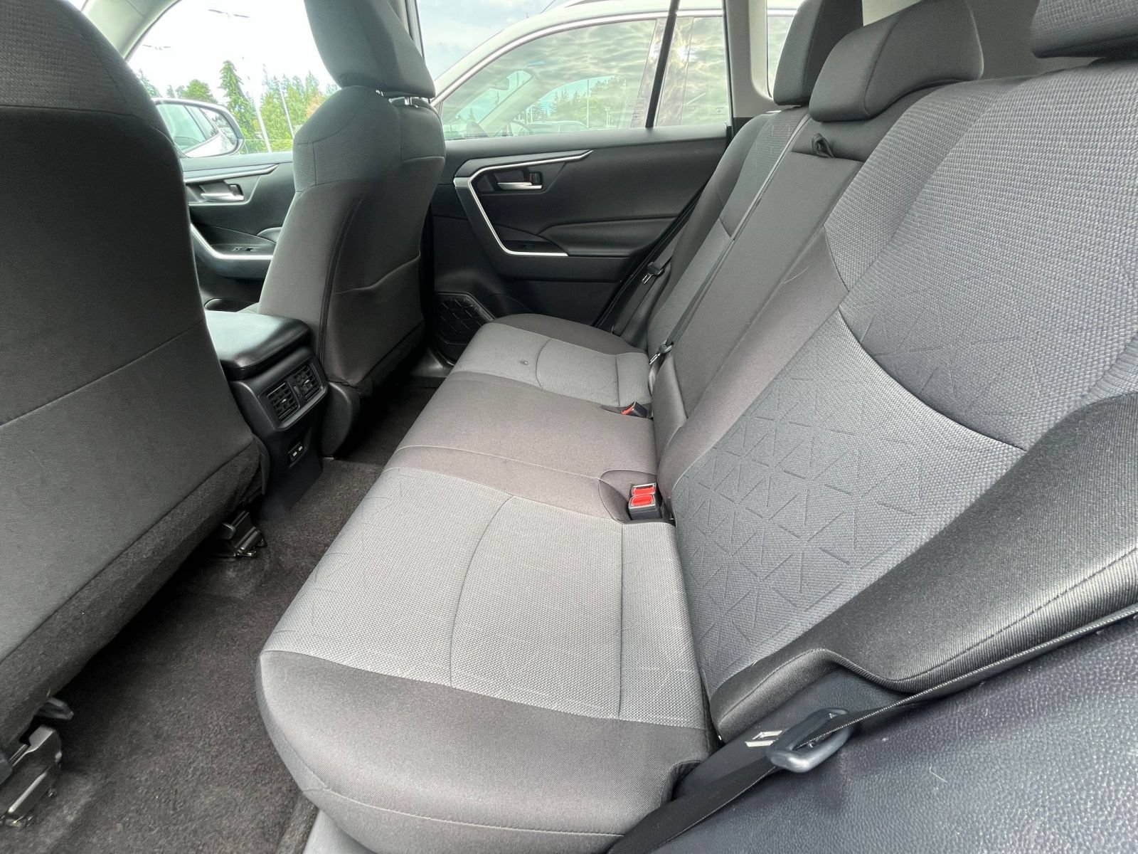 Used 2025 Toyota RAV4 XLE w/ Convenience Package AWD/4WD image 22