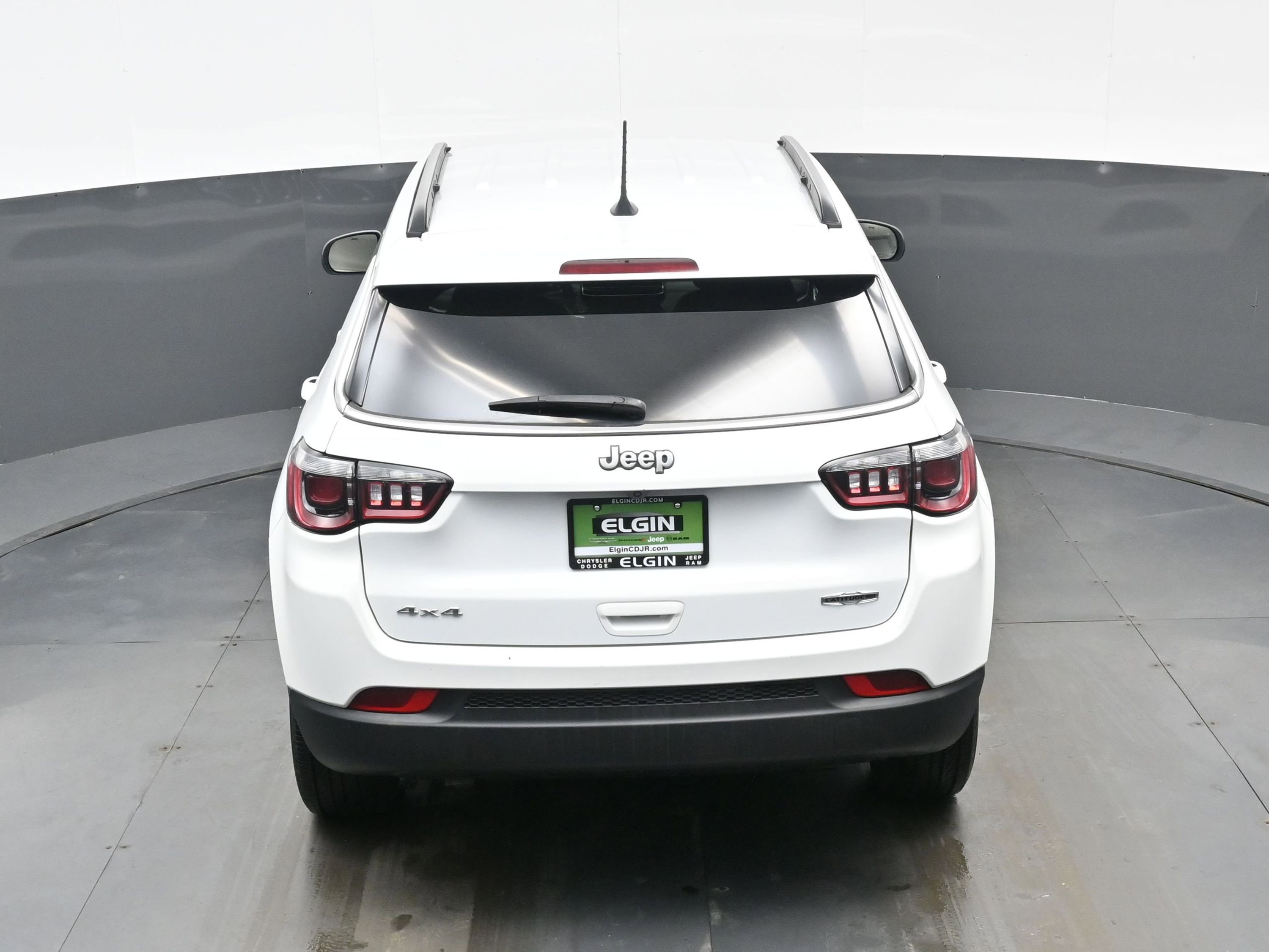 Used 2023 Jeep Compass Latitude image 36
