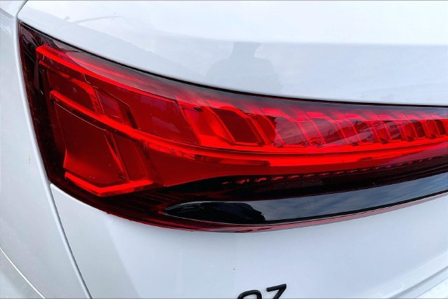 Certified 2026 Audi Q7 3.0T Premium w/ Convenience Plus Package AWD/4WD image 29