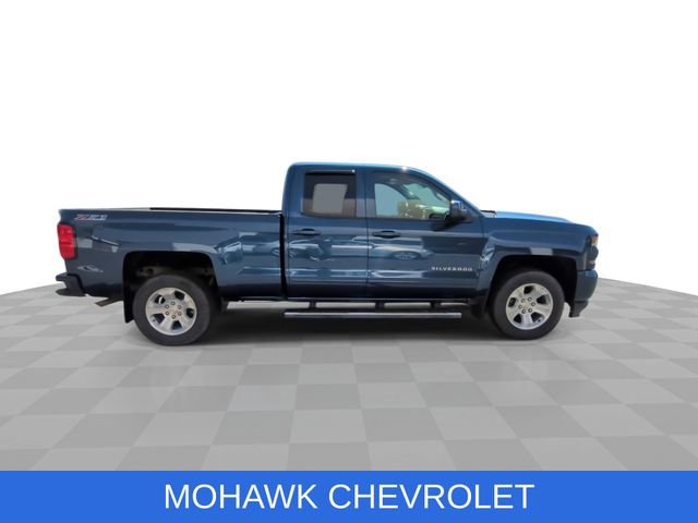 Used 2017 Chevrolet Silverado 1500 LT w/ All Star Edition AWD/4WD image 10