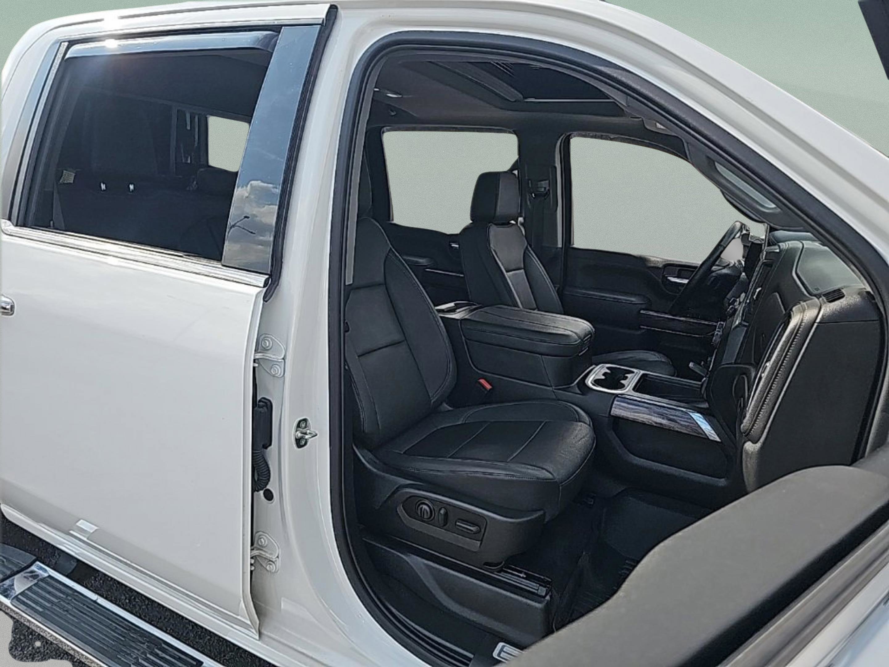 Used 2023 Chevrolet Silverado 2500 LTZ w/ LTZ Premium Package image 35