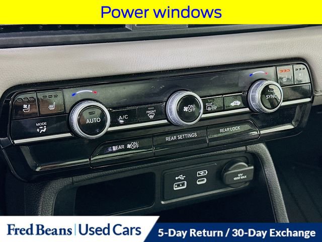 Used 2025 Honda Pilot Elite image 19