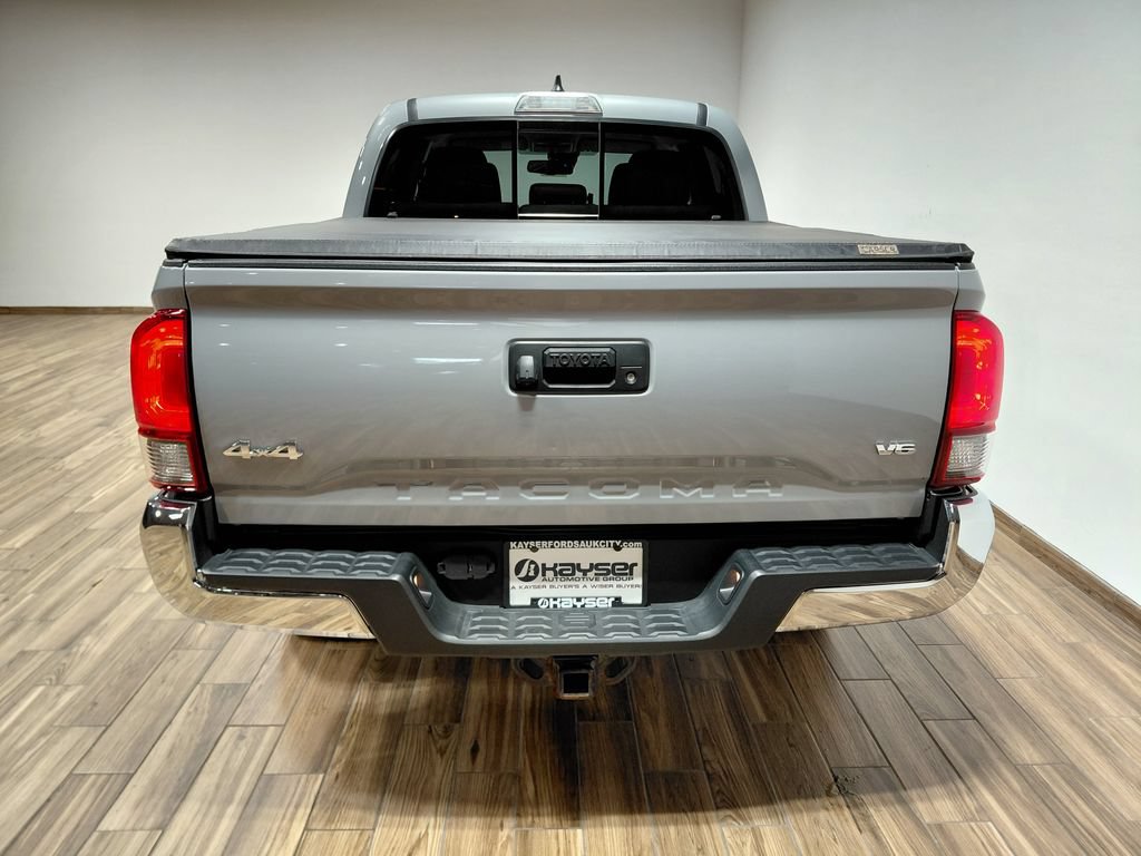 Used 2019 Toyota Tacoma SR5 AWD/4WD image 16