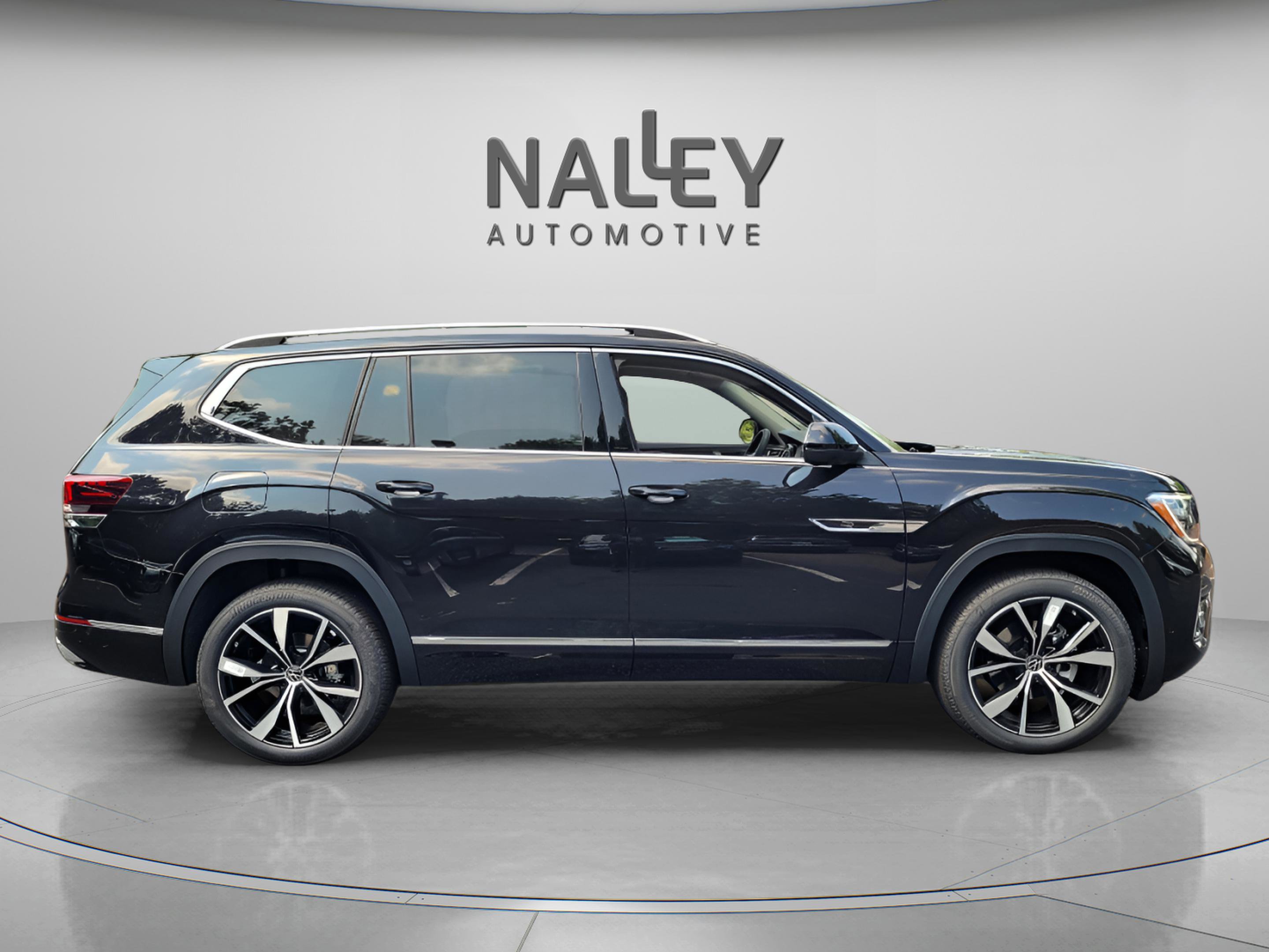 New 2026 Volkswagen Atlas SEL Premium R-Line image 6