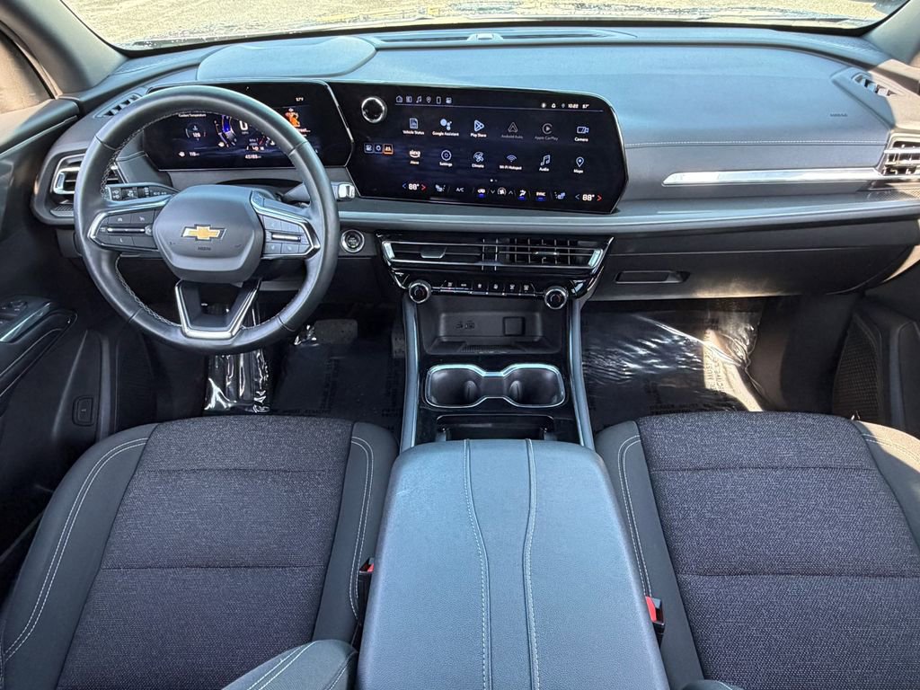 Used 2024 Chevrolet Traverse LT image 18