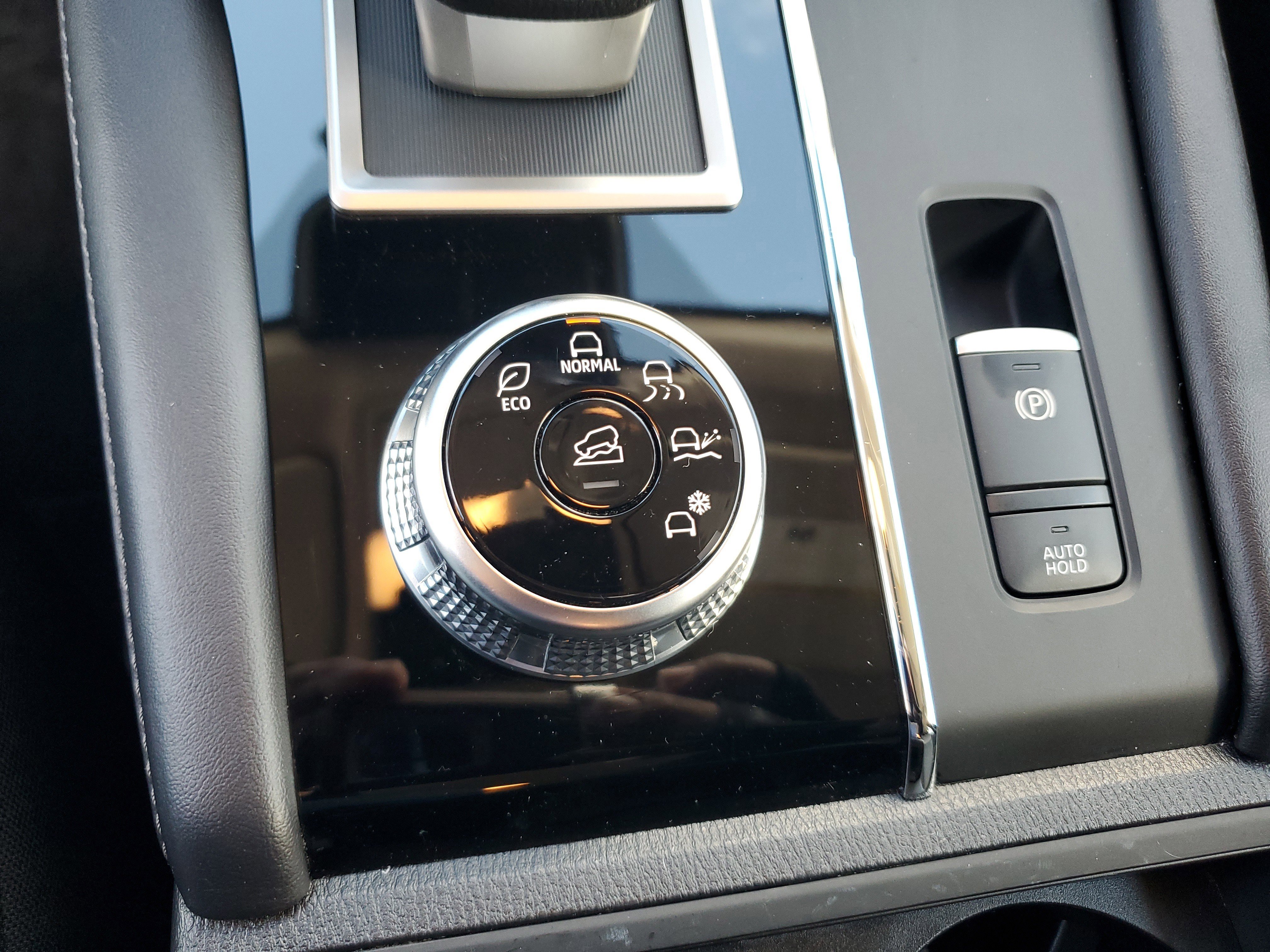 Used 2024 Mitsubishi Outlander ES image 26