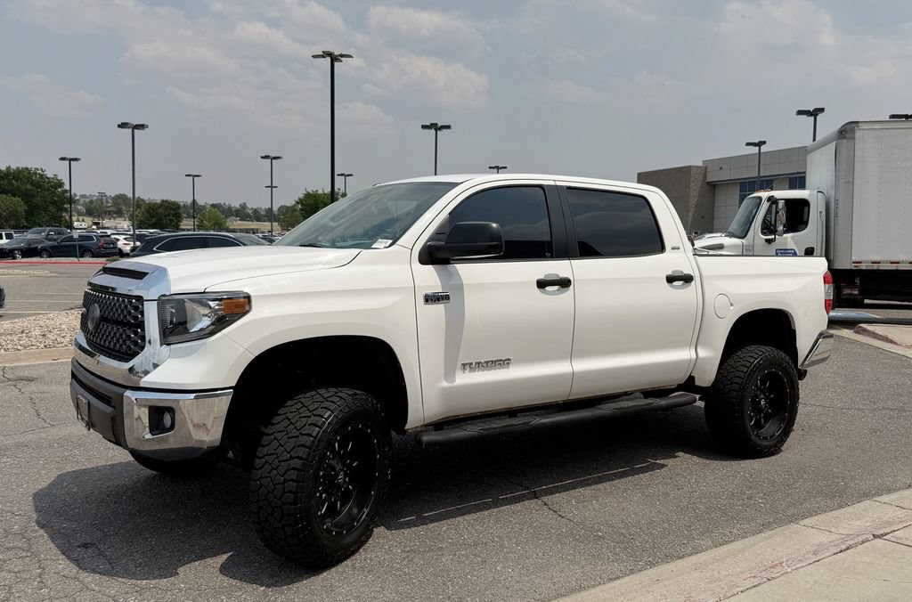Used 2018 Toyota Tundra SR5 w/ SR5 Upgrade Package AWD/4WD image 4