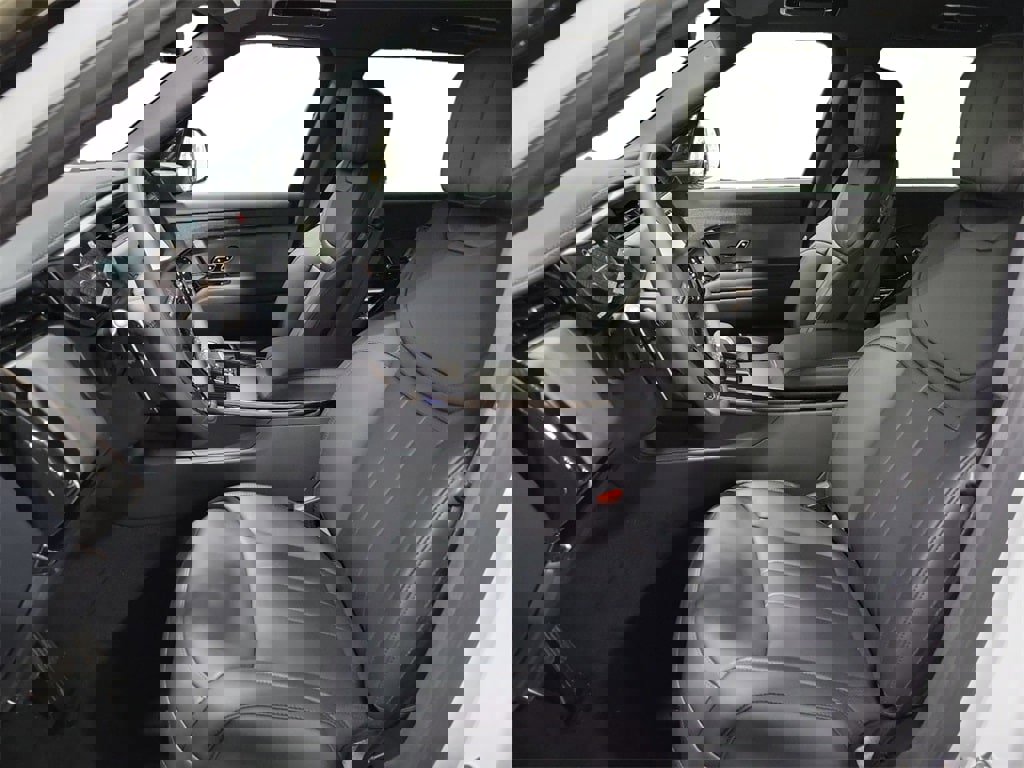 New 2025 Land Rover Range Rover Sport Dynamic SE image 13