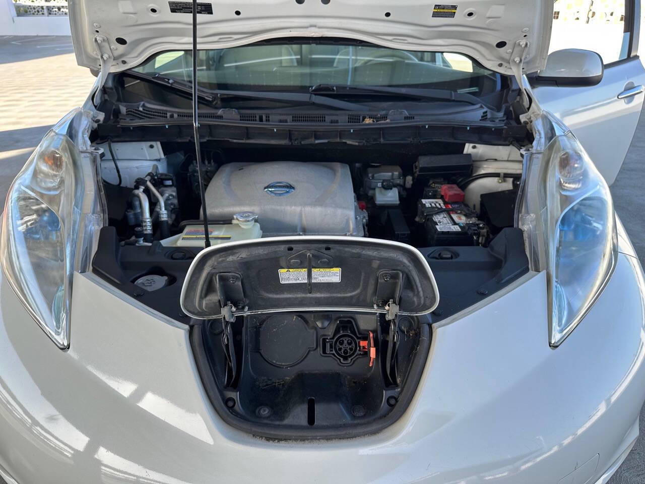 Used 2013 Nissan Leaf SV FWD image 22