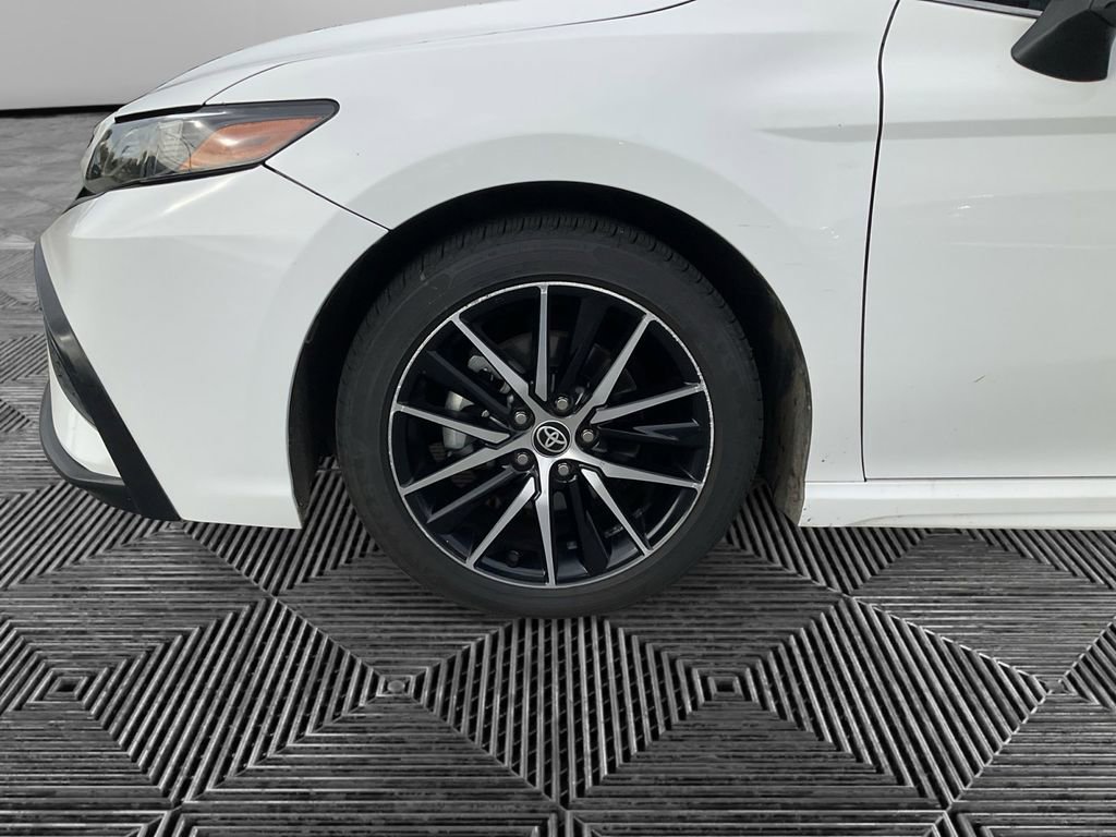 Used 2023 Toyota Camry SE image 36
