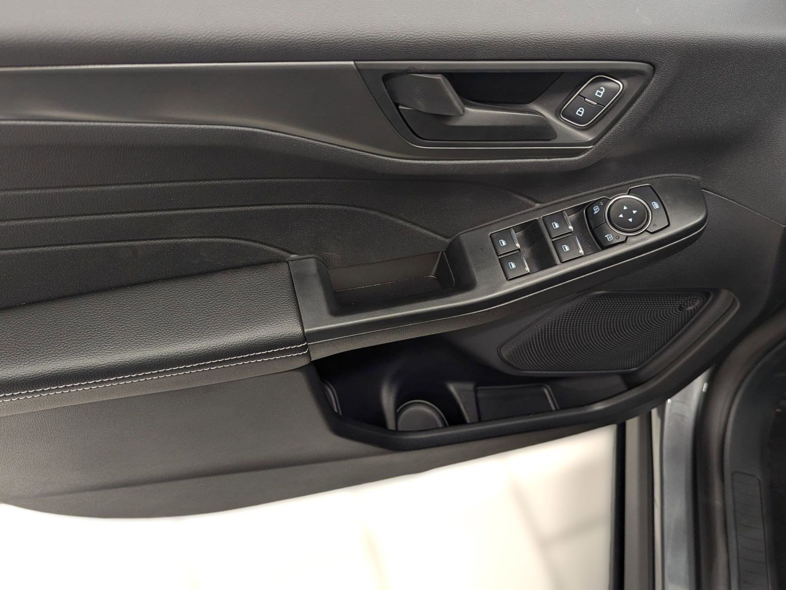 New 2026 Ford Escape Active w/ Cold Weather Package image 10