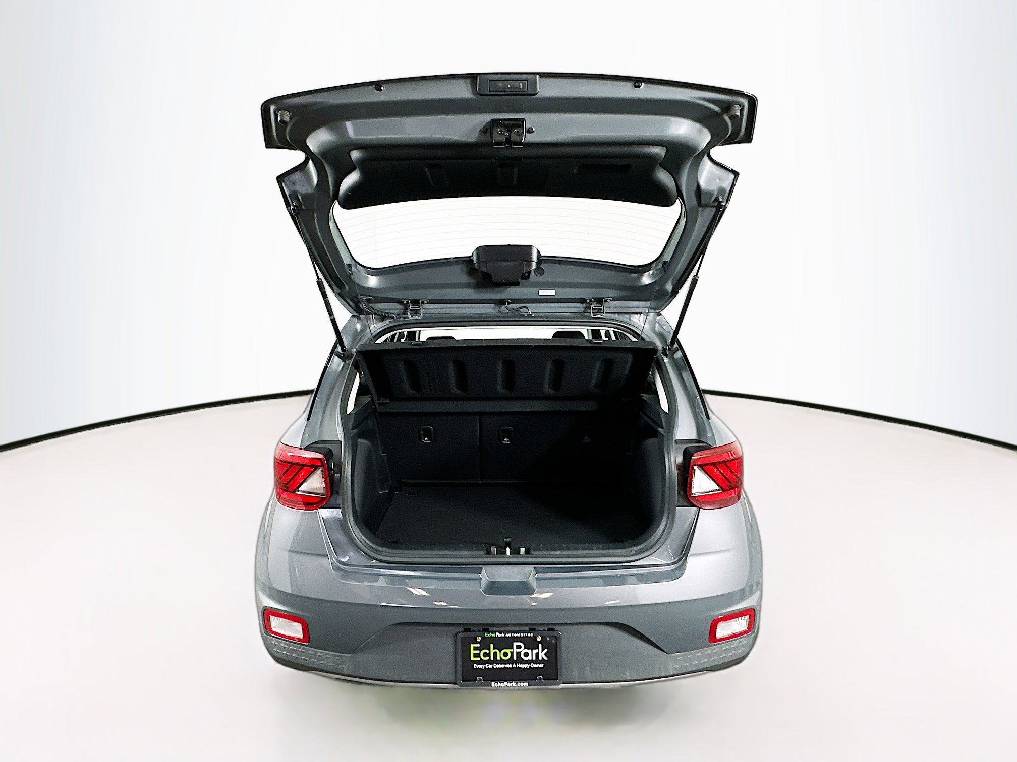 Used 2025 Hyundai Venue SEL image 28