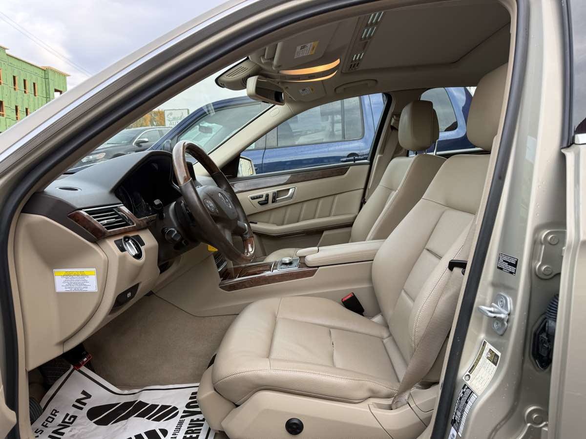 Used 2012 Mercedes-Benz E 350 Sedan image 9