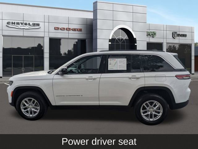 Used 2025 Jeep Grand Cherokee Laredo X image 8