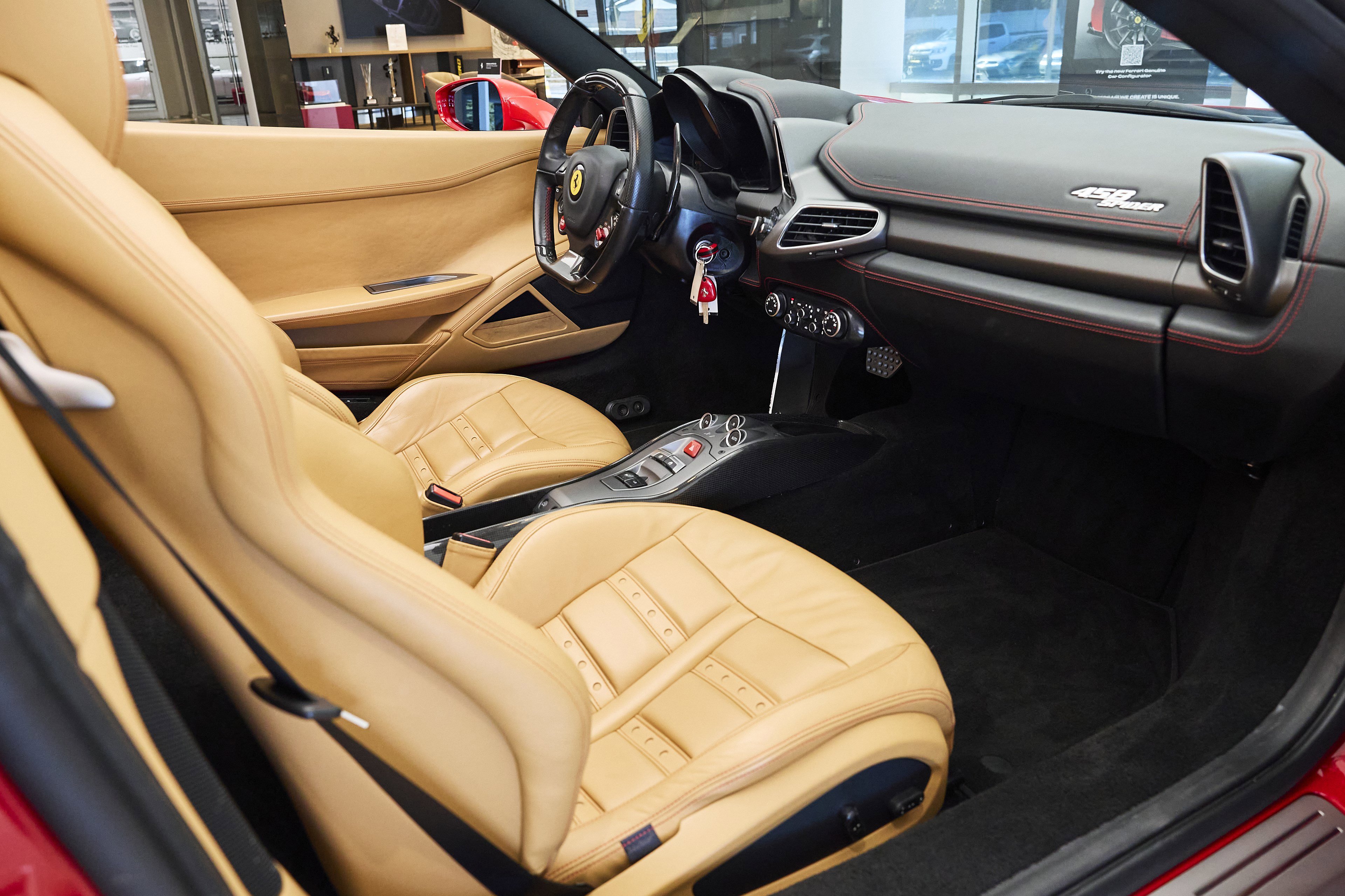 Used 2014 Ferrari 458 Spider image 33