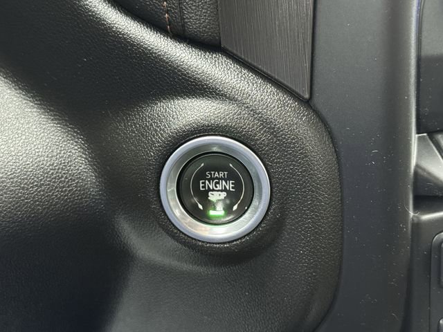 Certified 2021 GMC Sierra 1500 AT4 w/ AT4 Preferred Package image 17